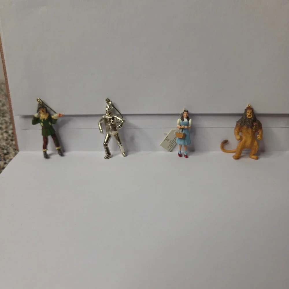 Hallmark keepsake miniature